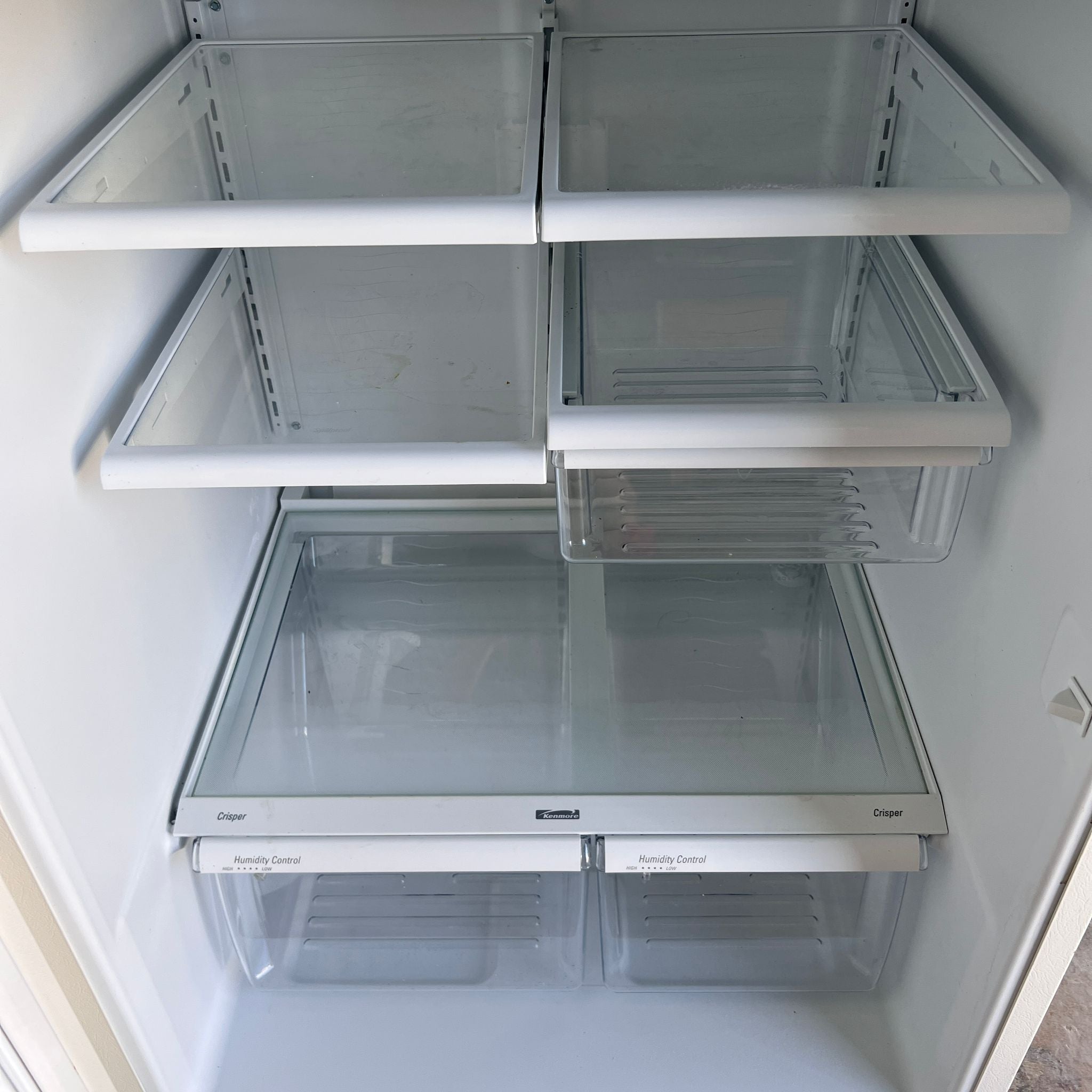 Kenmore Top and Bottom Refrigerator with Ice maker Kenmore Top and Bottom Refrigerator with Ice maker